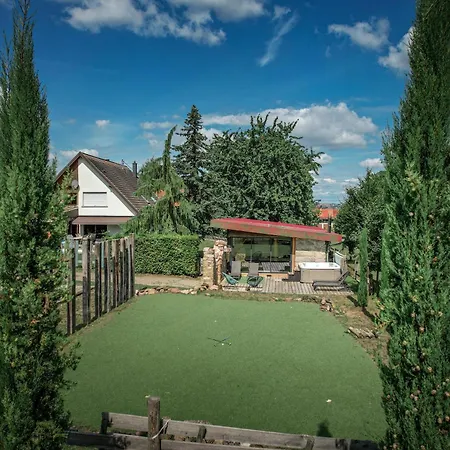 Des Collines Villa Furdenheim