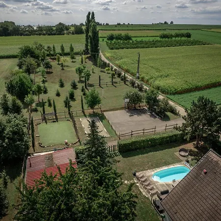 Des Collines Willa